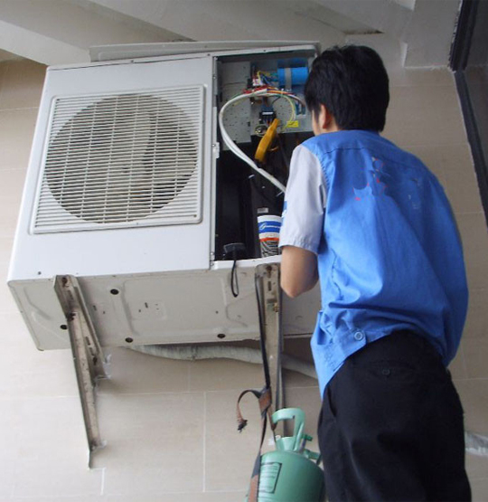 察哈尔右翼后空调开机无反应维修